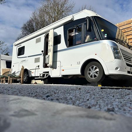 Terrain De Loisirs En Plein Centre De Lievin Camping Car 외부 사진