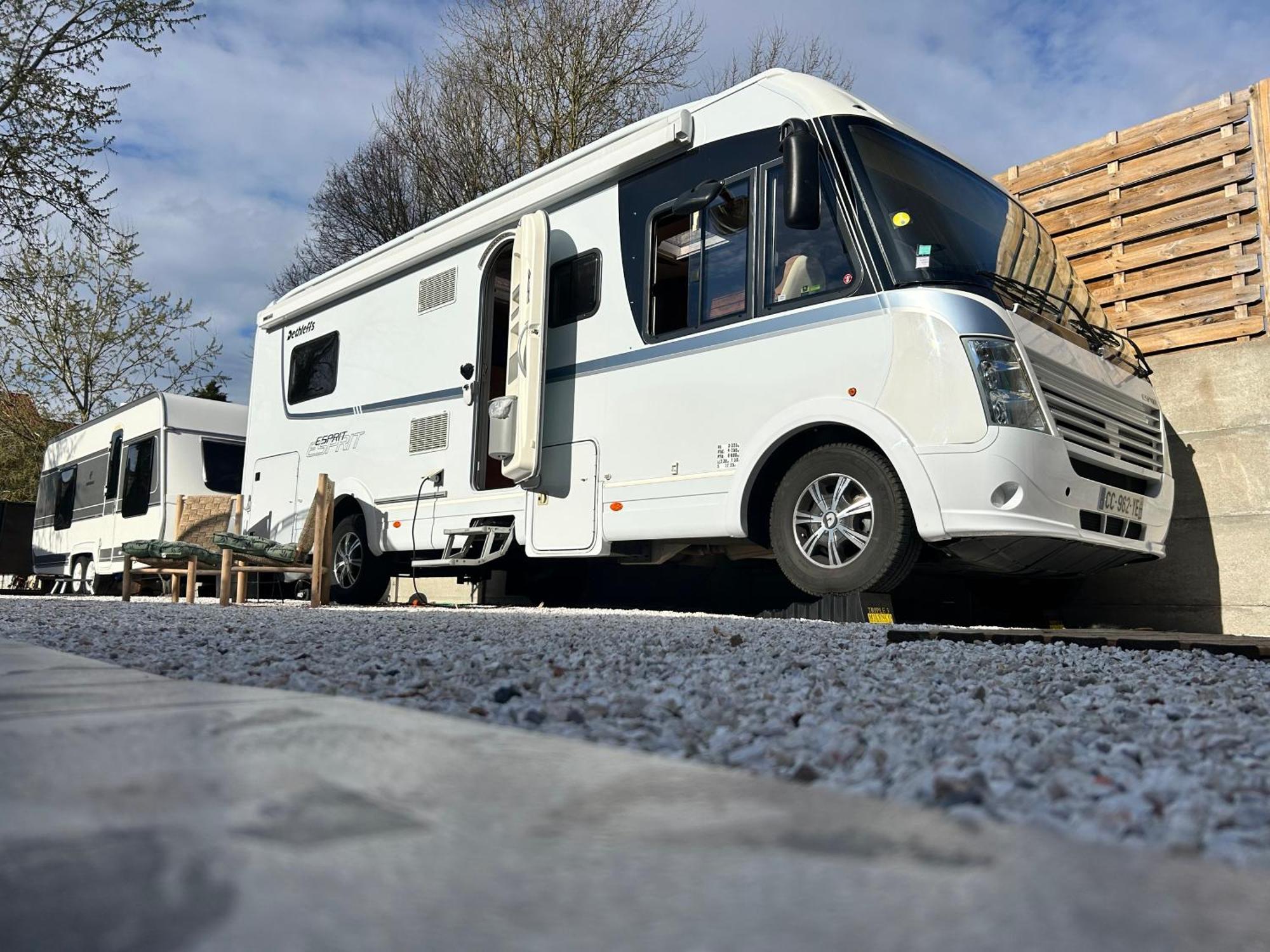 Terrain De Loisirs En Plein Centre De Lievin Camping Car 외부 사진
